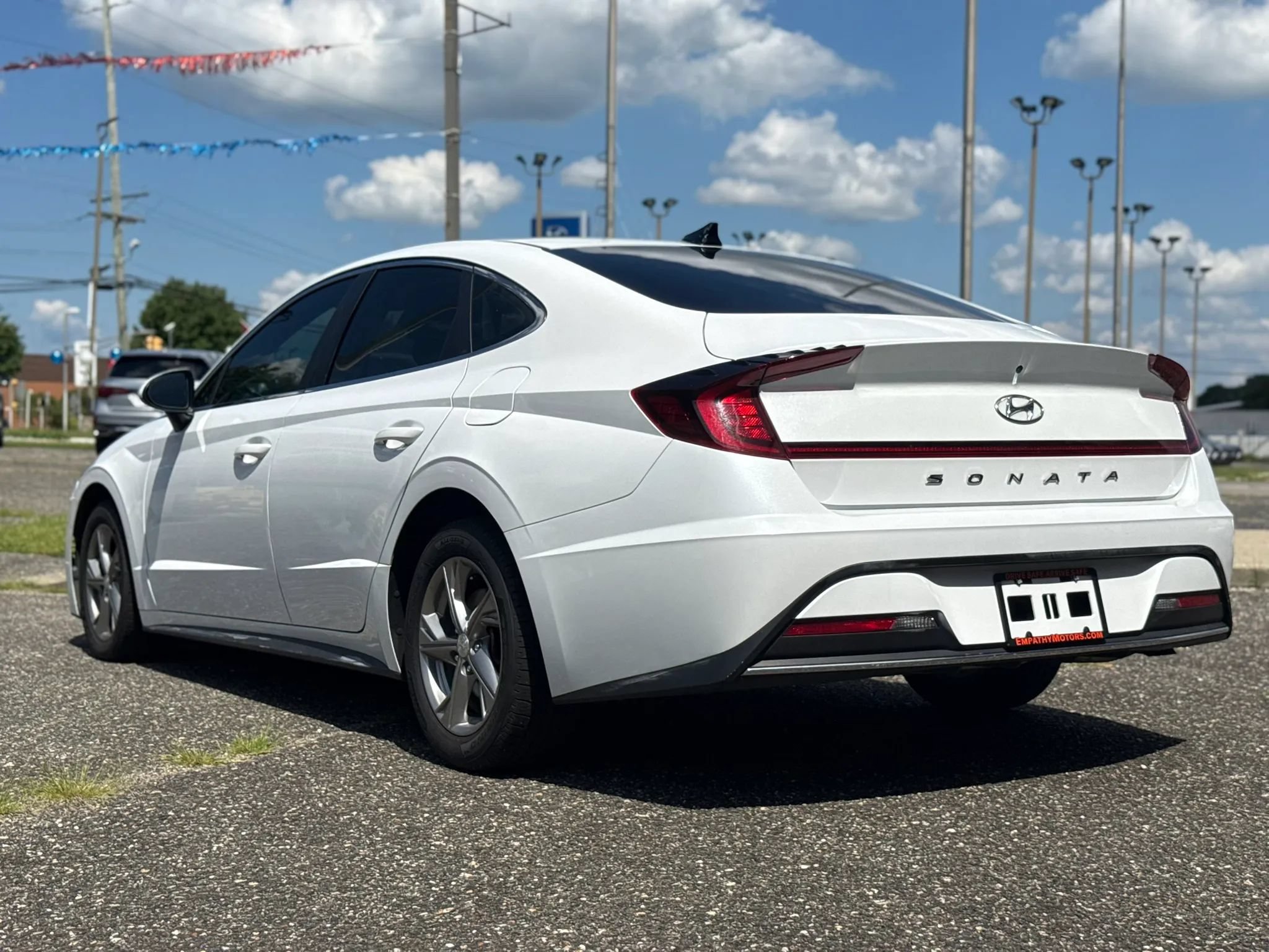 Used 2021 Hyundai Sonata SE FWD image 3