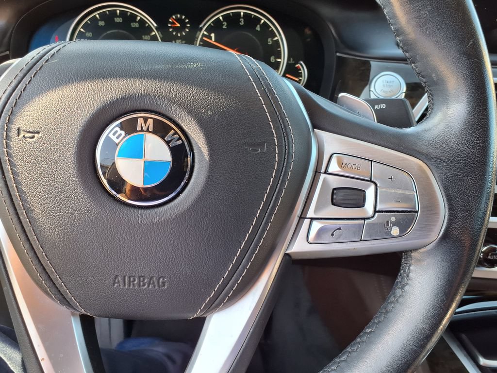 Used 2018 BMW 740i RWD image 25