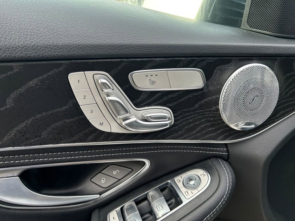Used 2015 Mercedes-Benz C 300 Sedan image 16