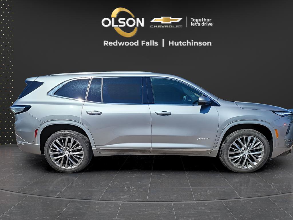 Used 2025 Buick Enclave Avenir image 6