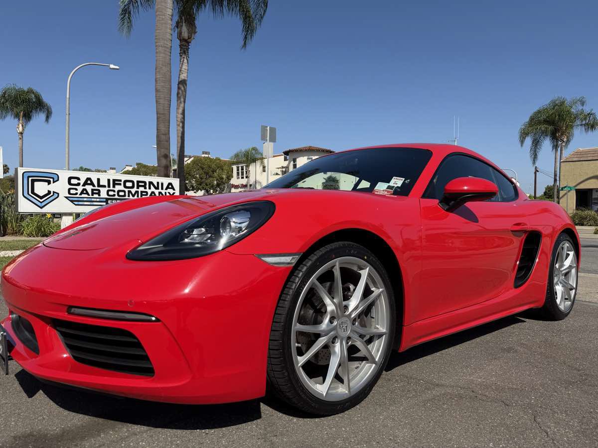 Used 2019 Porsche 718 Cayman RWD image 13