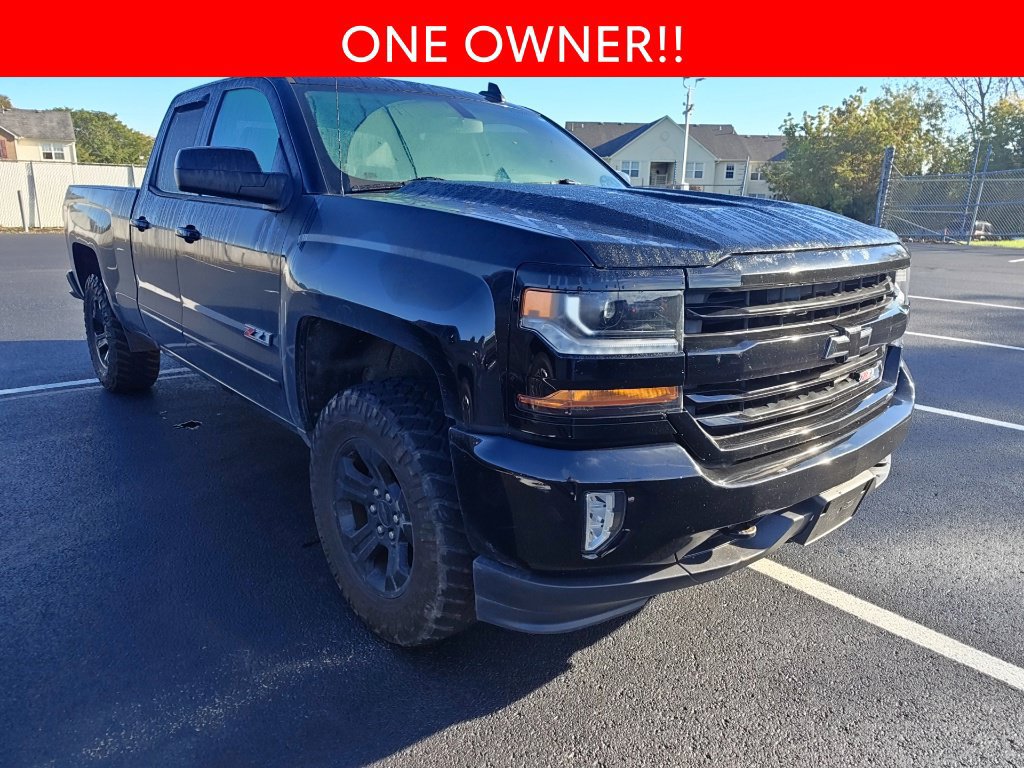 Used 2018 Chevrolet Silverado 1500 LT w/ Midnight Edition AWD/4WD image 3