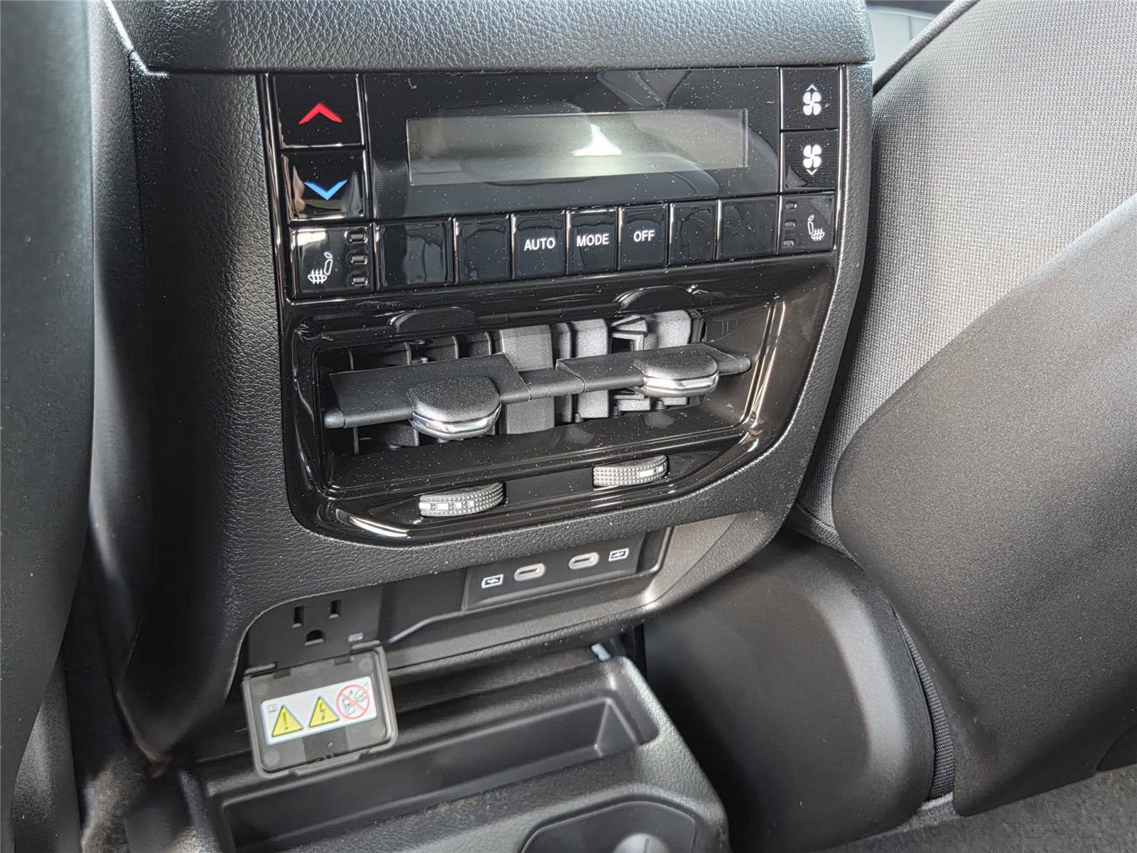 New 2026 Jeep Grand Cherokee L Limited image 24