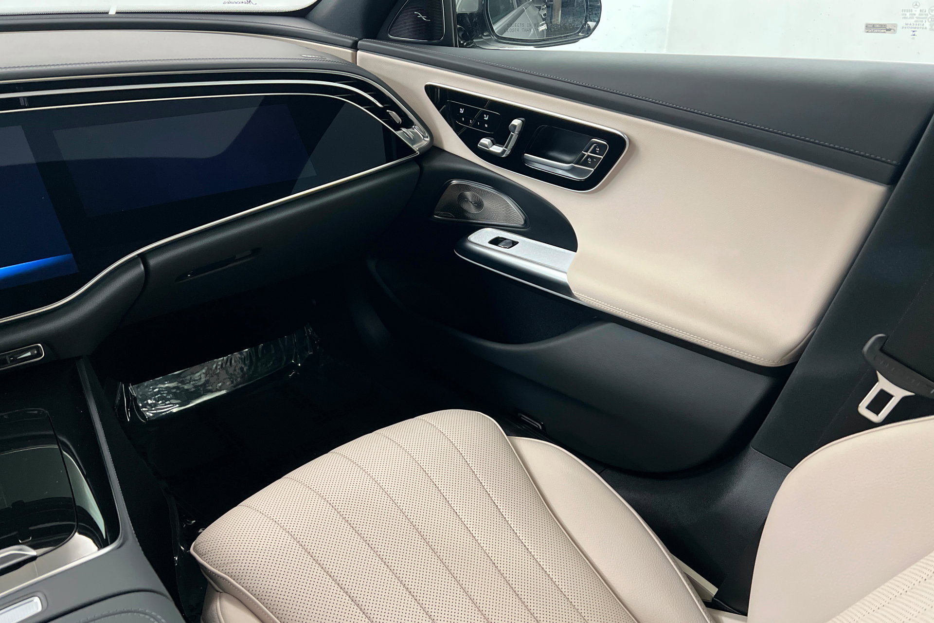 New 2026 Mercedes-Benz E 350 4MATIC Sedan image 10