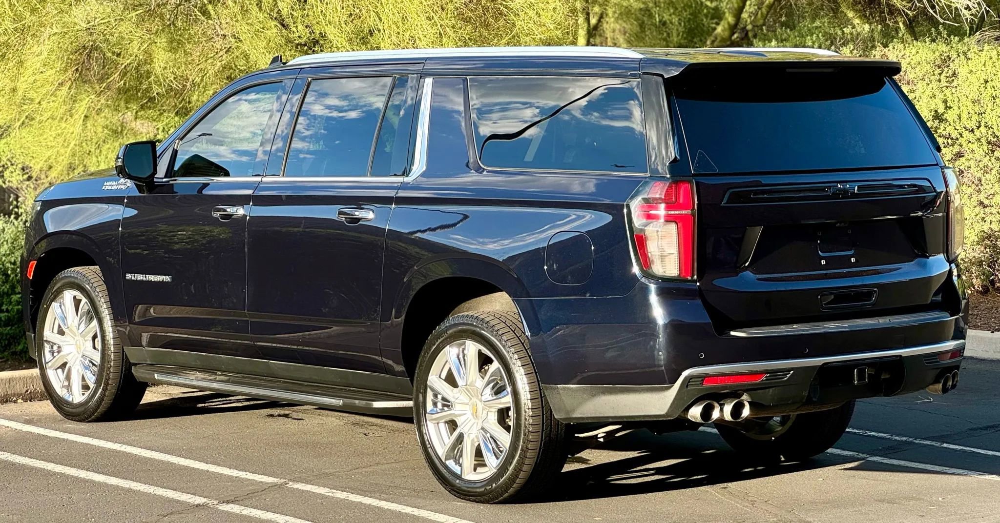 Used 2021 Chevrolet Suburban High Country AWD/4WD image 6