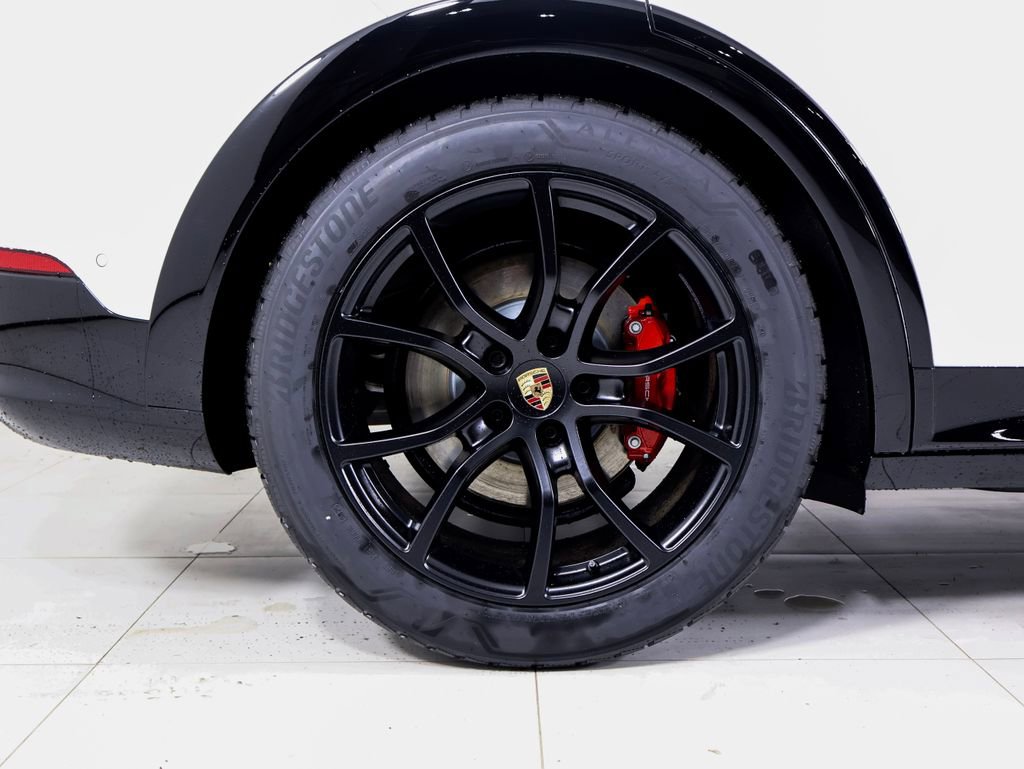 New 2026 Porsche Cayenne GTS image 11