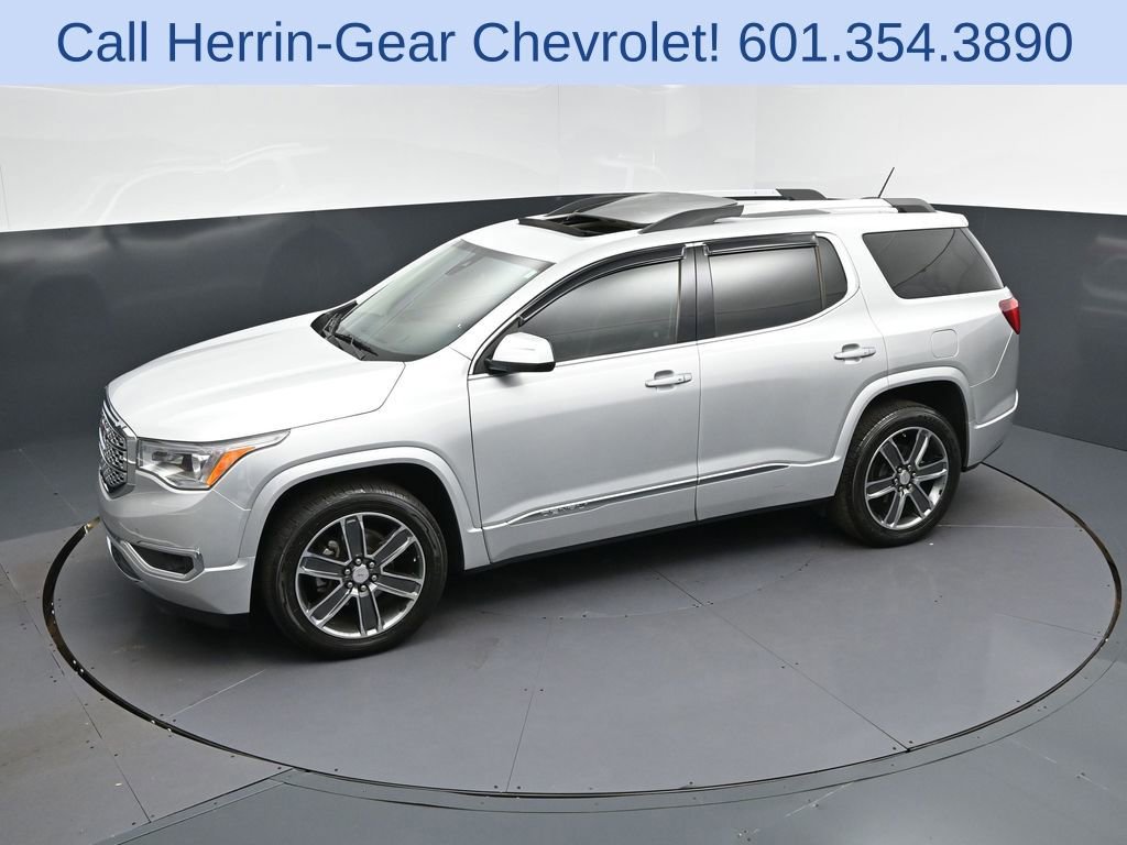 Used 2017 GMC Acadia Denali w/ Technology Package image 32
