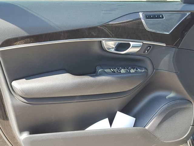 Used 2018 Volvo XC90 T5 Momentum w/ Convenience Package FWD image 25