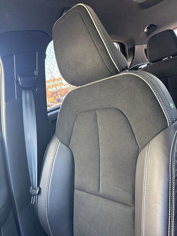 Used 2021 Volvo XC40 T5 R-Design w/ Advanced Package image 18