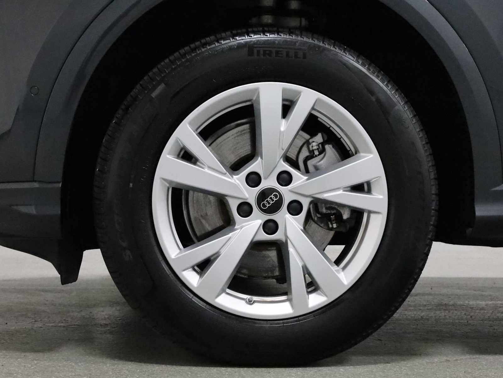 Certified 2025 Audi Q5 Premium AWD/4WD image 37