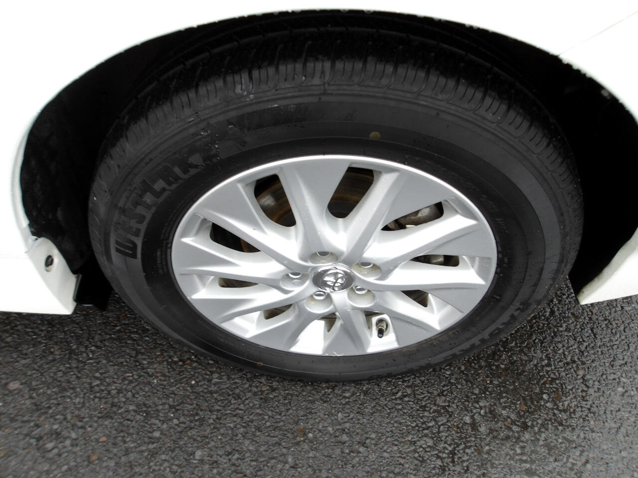 Used 2013 Toyota Prius Prime Advanced image 27