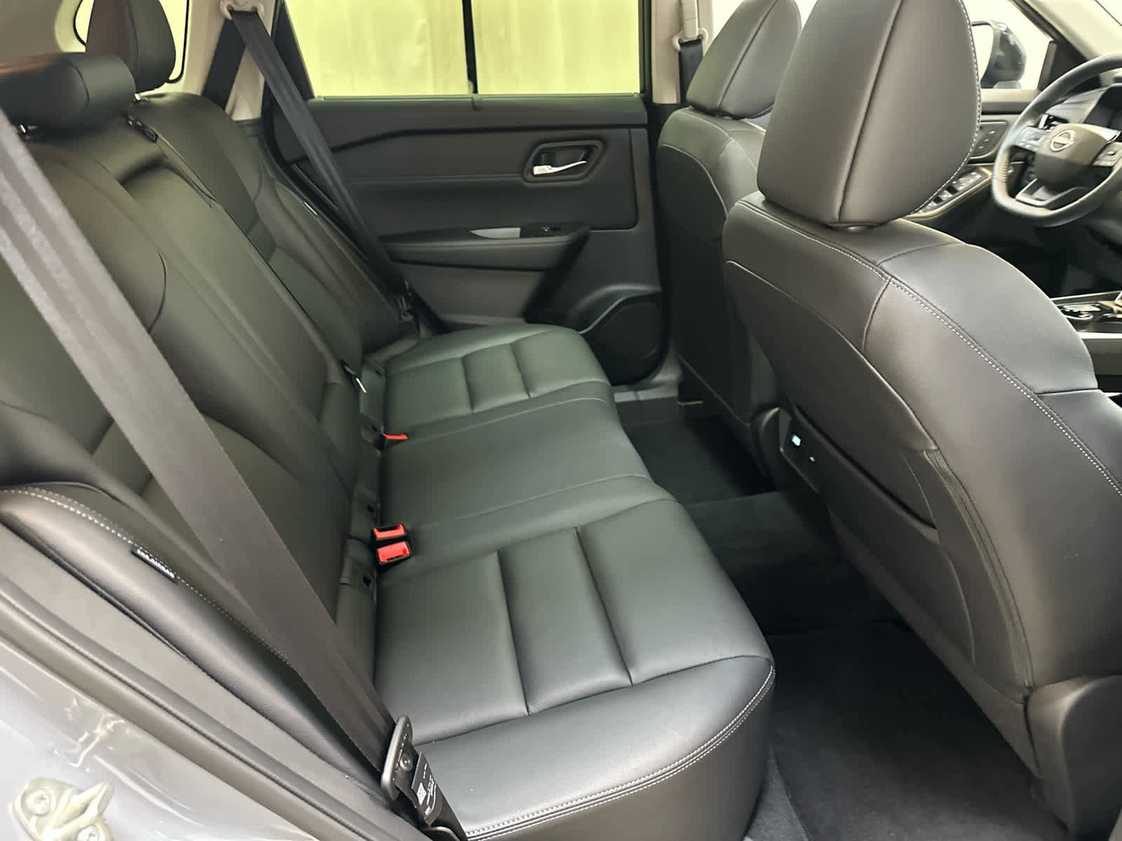 Certified 2025 Nissan Rogue SL w/ Tech Package image 20