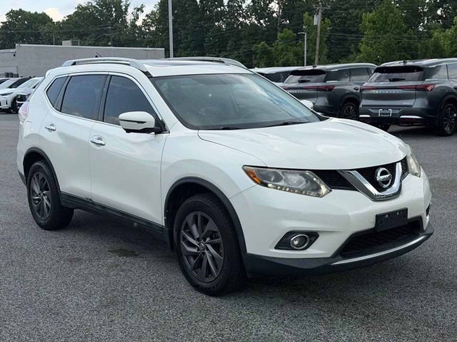 Used 2016 Nissan Rogue SL w/ SL Premium Package AWD/4WD image 1