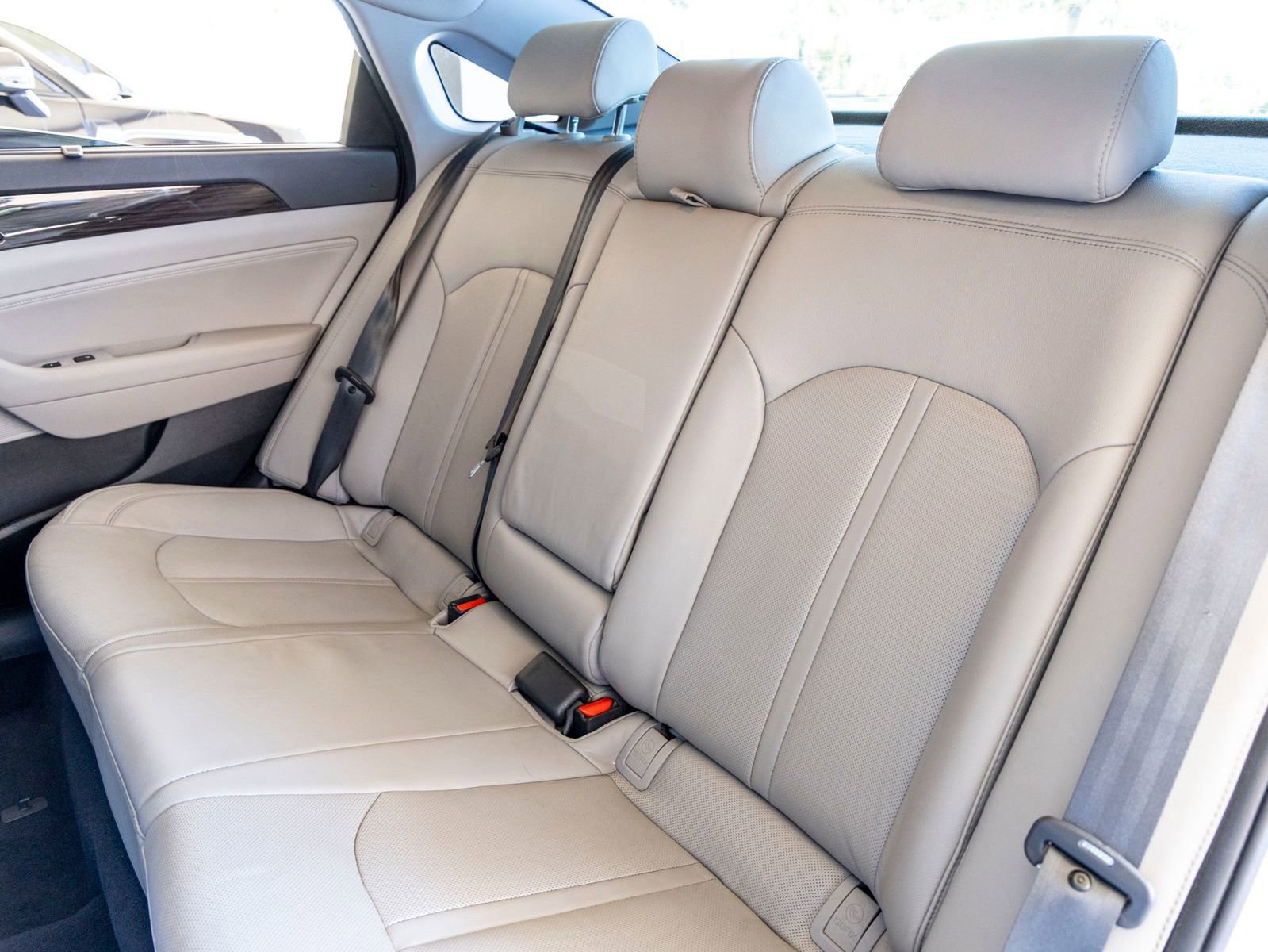 Used 2017 Hyundai Sonata Limited w/ Ultimate Package 04 image 21