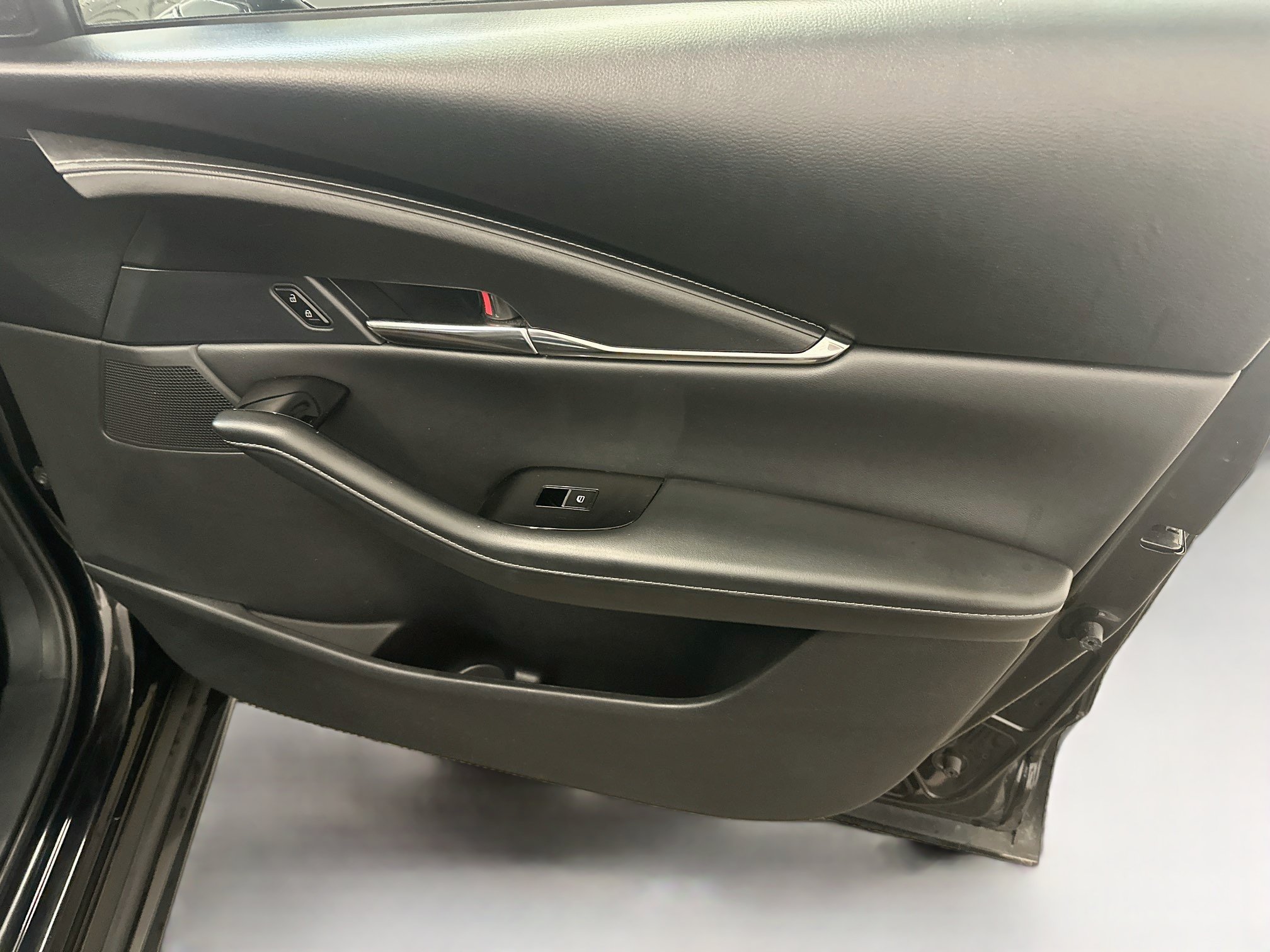 Used 2025 MAZDA CX-30 AWD 2.5 S w/ Preferred Package image 35