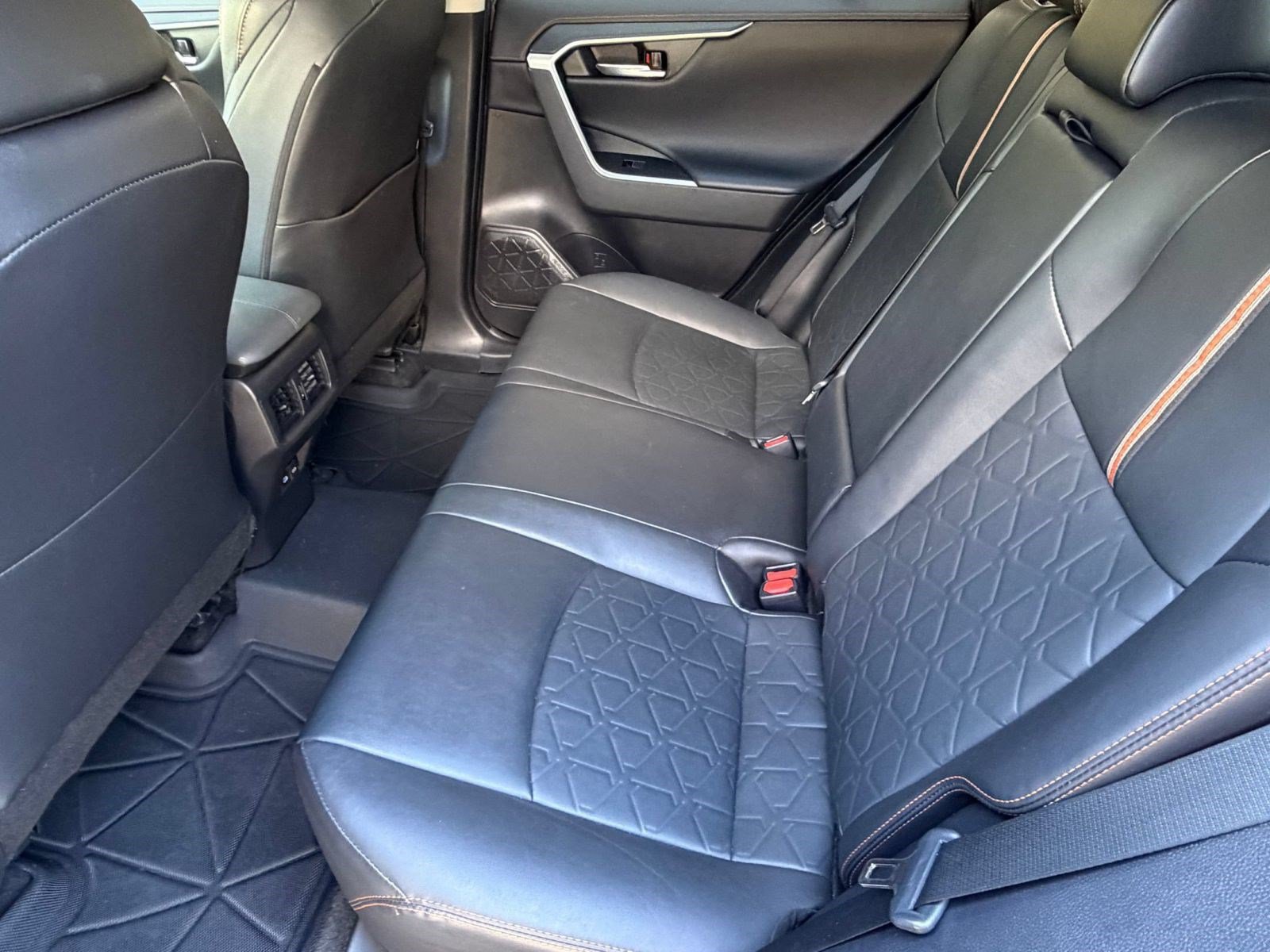 Used 2022 Toyota RAV4 Adventure AWD/4WD image 28