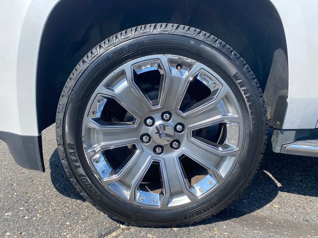 Used 2016 GMC Yukon XL Denali w/ Open Road Package AWD/4WD image 26