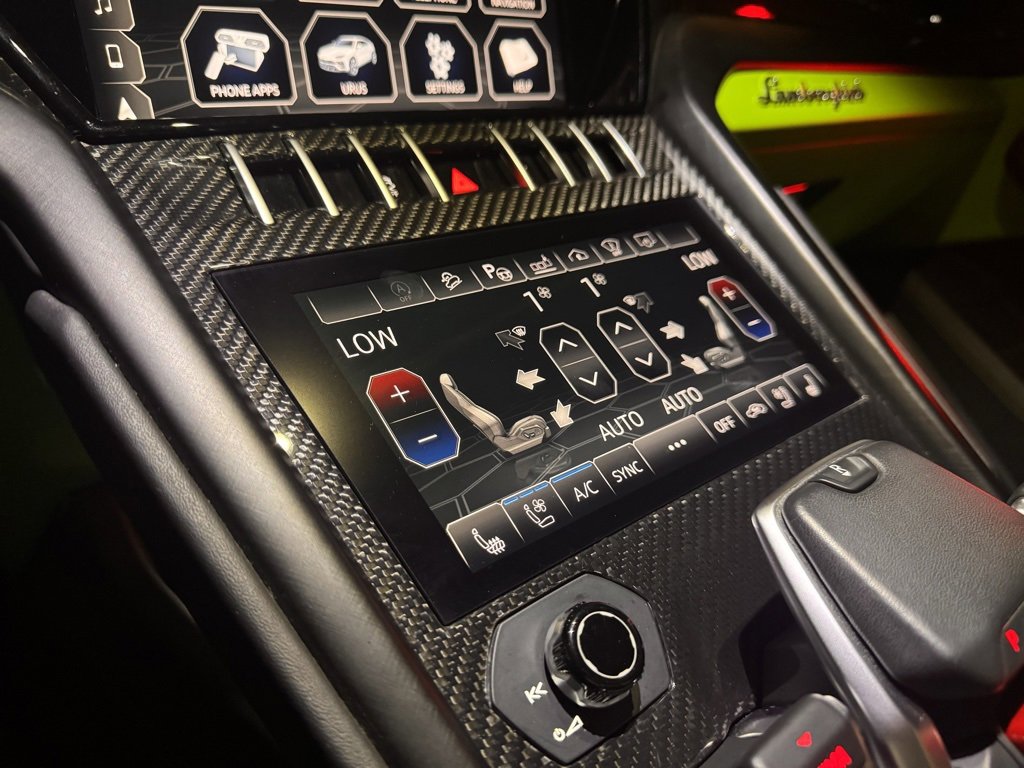 Used 2021 Lamborghini Urus image 31
