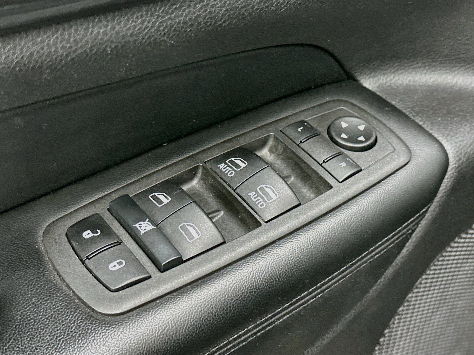 Used 2022 Jeep Grand Cherokee Laredo X AWD/4WD image 15