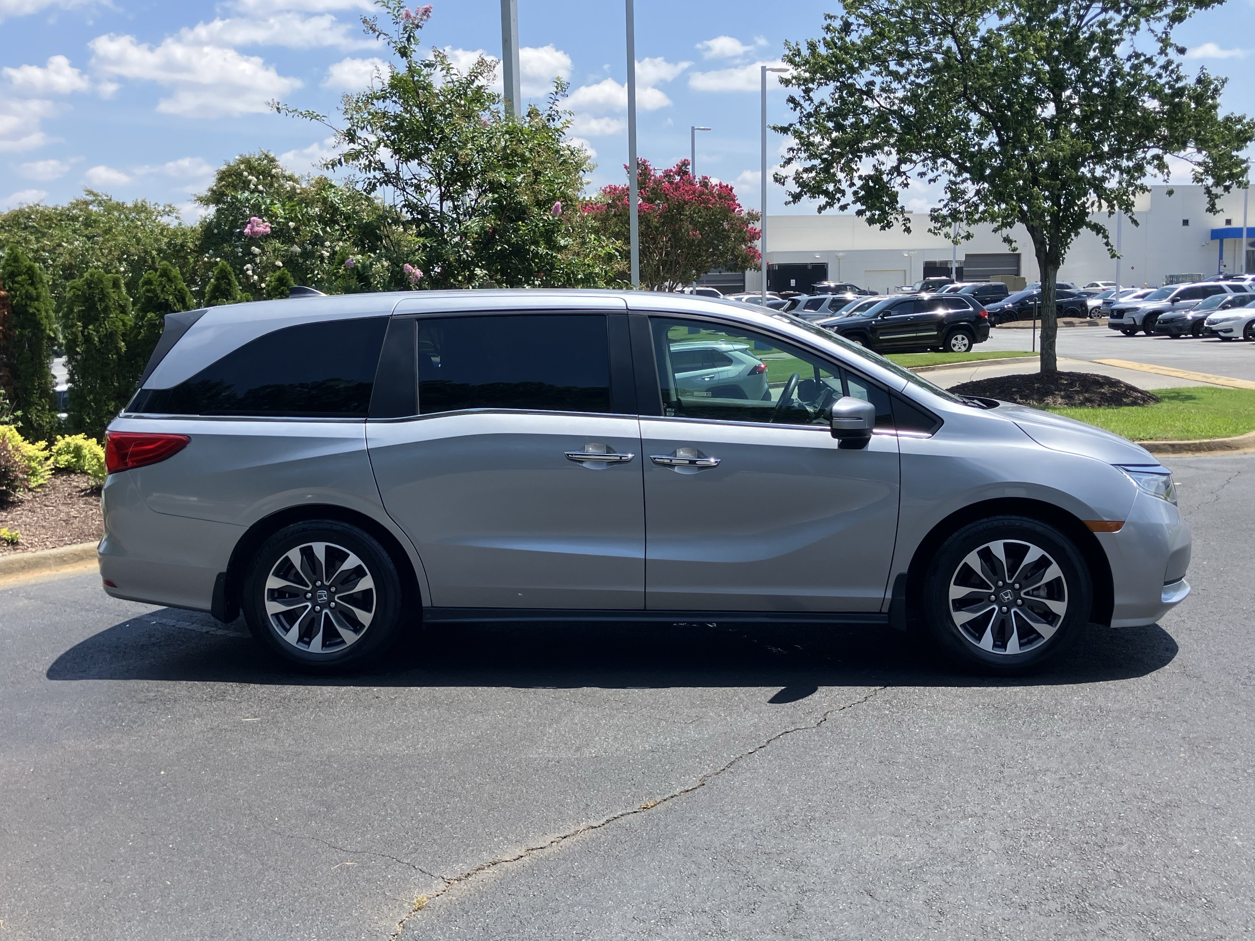 Certified 2024 Honda Odyssey EX-L image 11