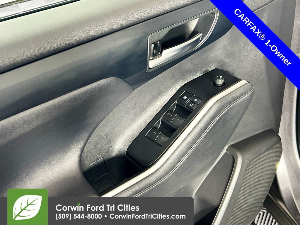 Used 2021 Toyota Highlander XSE AWD/4WD image 12