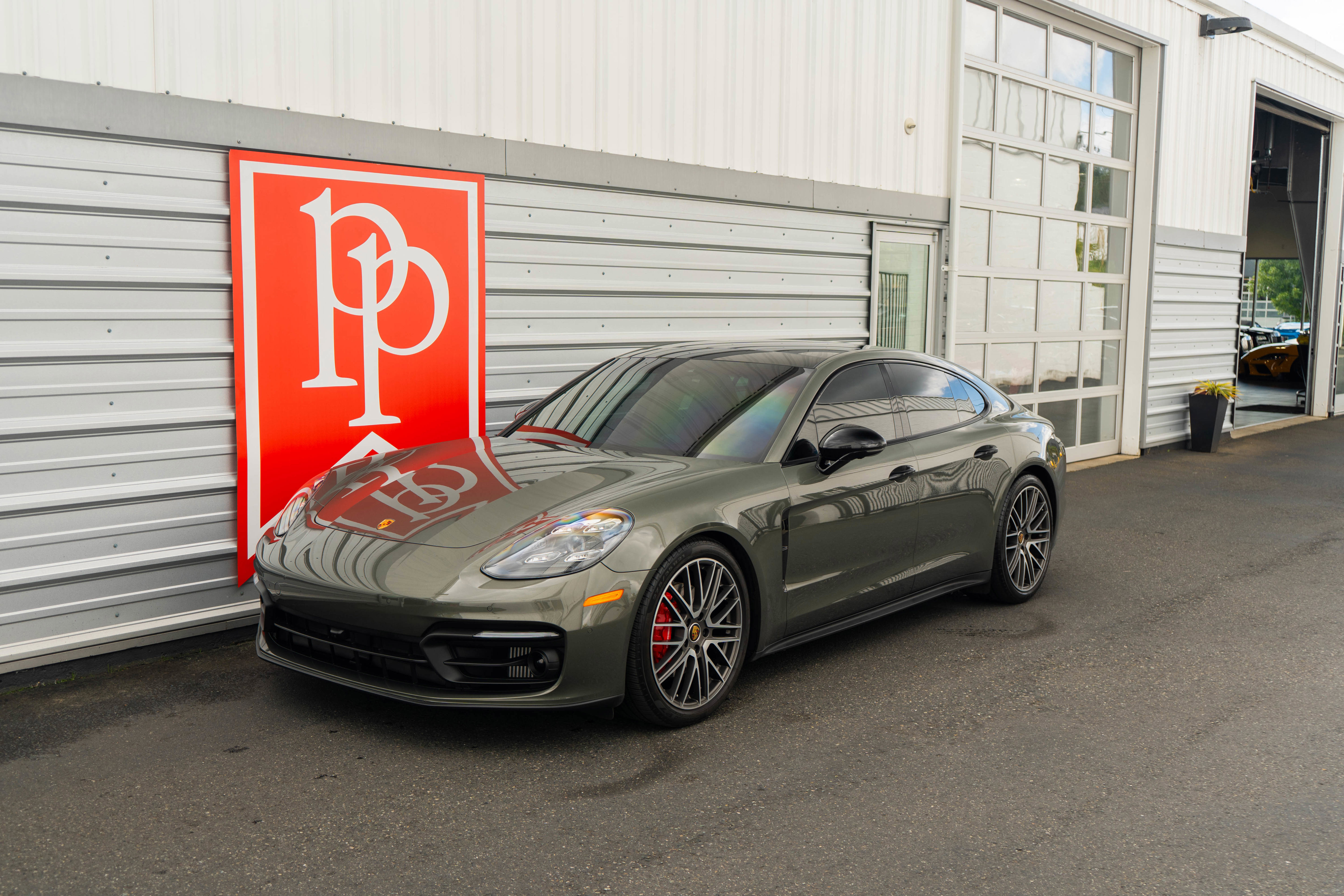 Used 2022 Porsche Panamera 4S AWD/4WD image 37