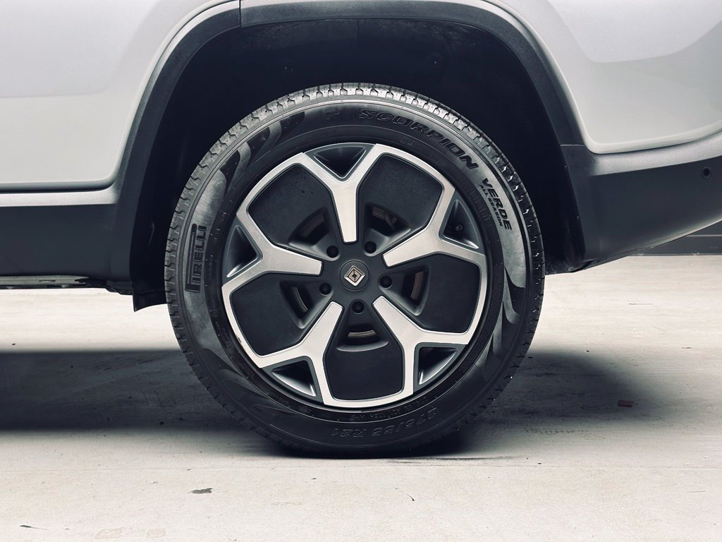 Used 2024 Rivian R1S Adventure Dual AWD/4WD image 44