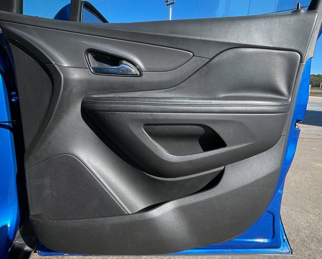 Used 2018 Buick Encore Essence image 37