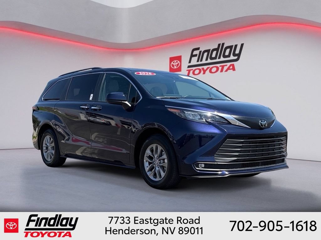 Certified 2026 Toyota Sienna XLE FWD image 4