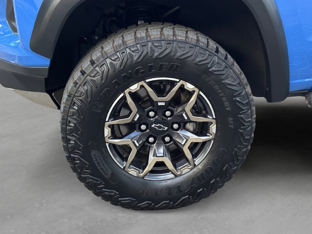 Certified 2026 Chevrolet Colorado ZR2 w/ Technology Package AWD/4WD image 9