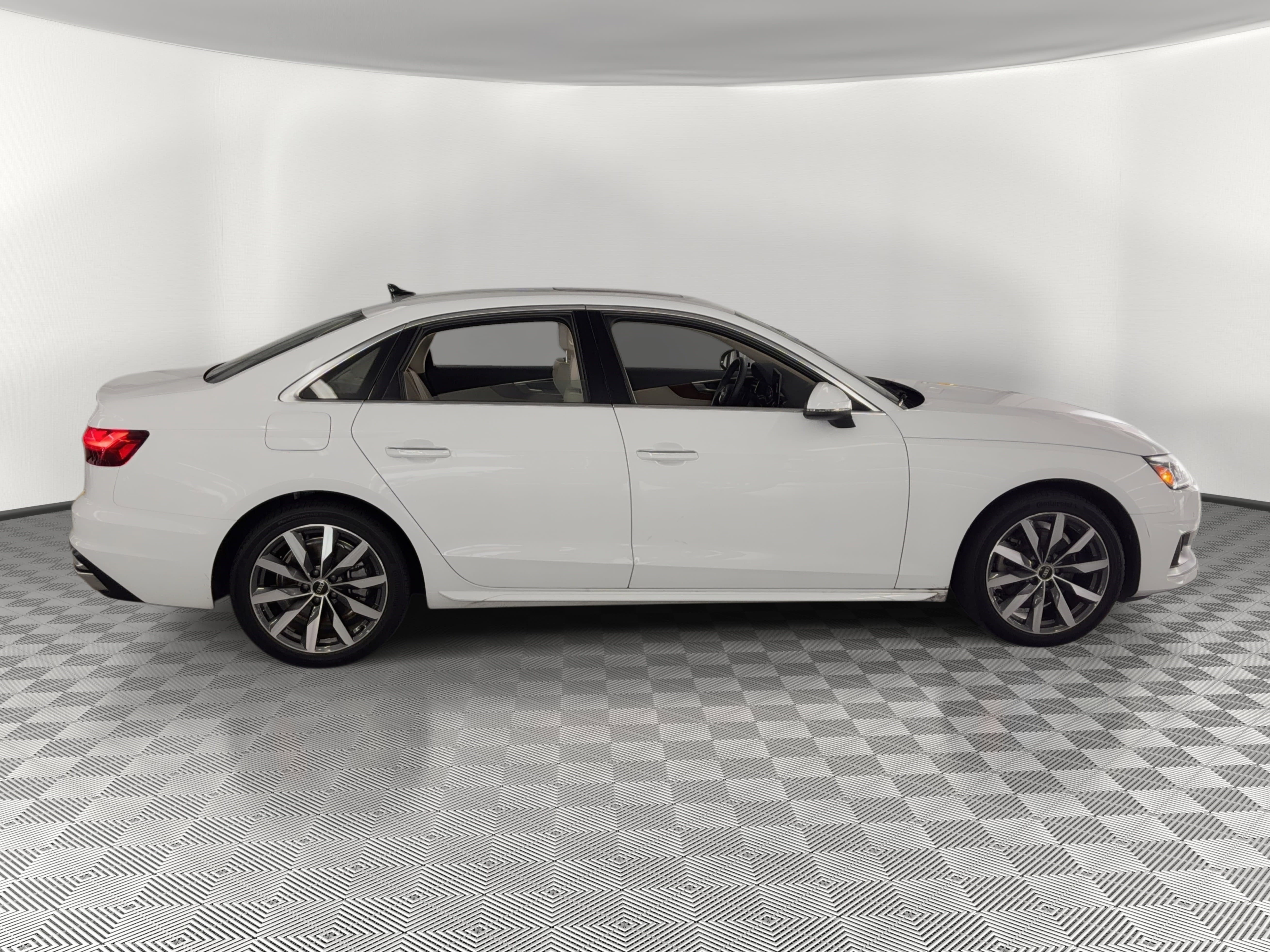 Used 2023 Audi A4 2.0T Premium w/ Convenience Package AWD/4WD image 8