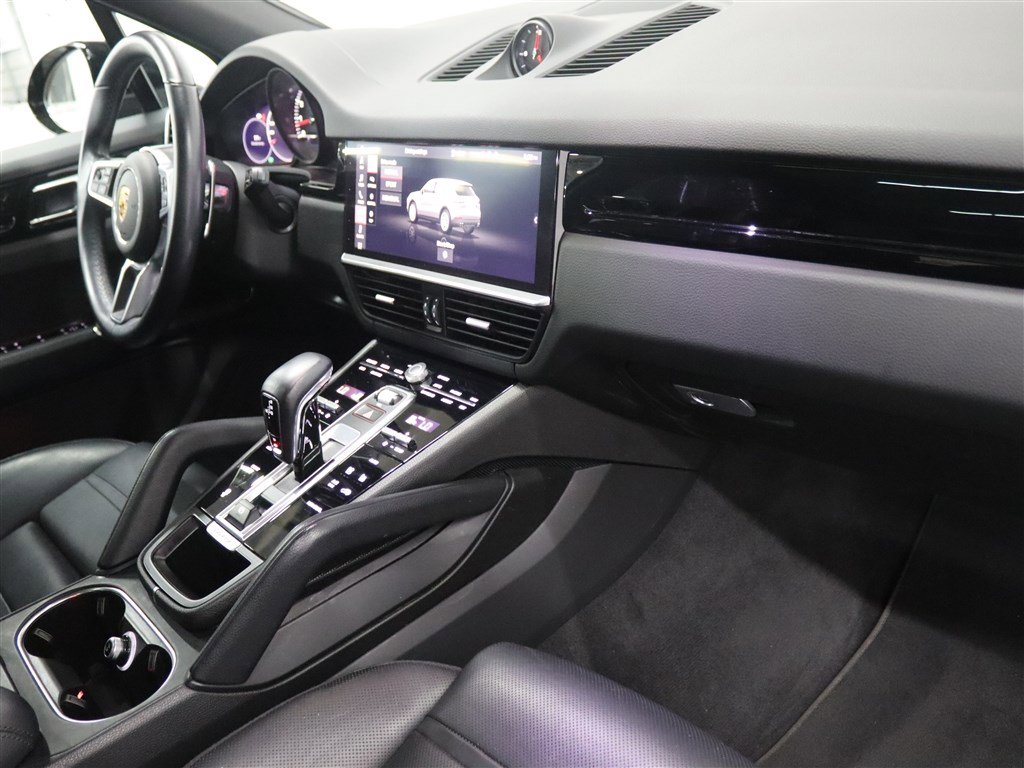 Used 2021 Porsche Cayenne AWD/4WD image 30