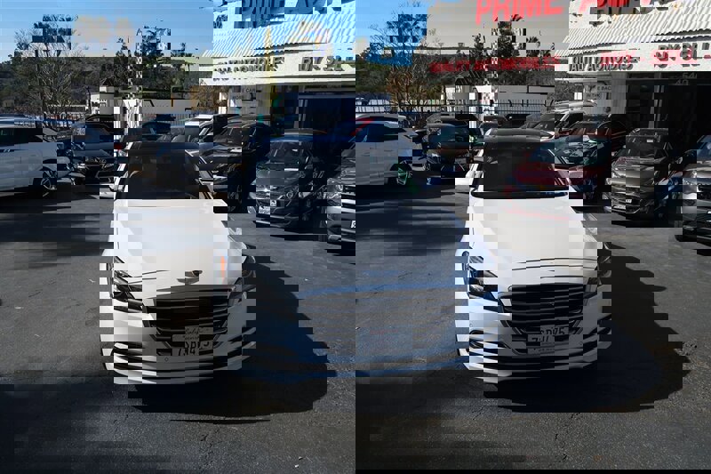 Used 2015 Hyundai Genesis 3.8 w/ Option Group 04 image 2