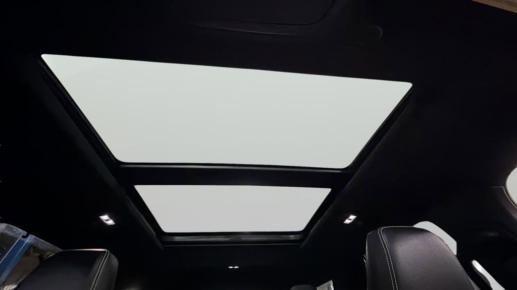 Used 2020 Ford Explorer ST w/ Premium Technology Package image 33