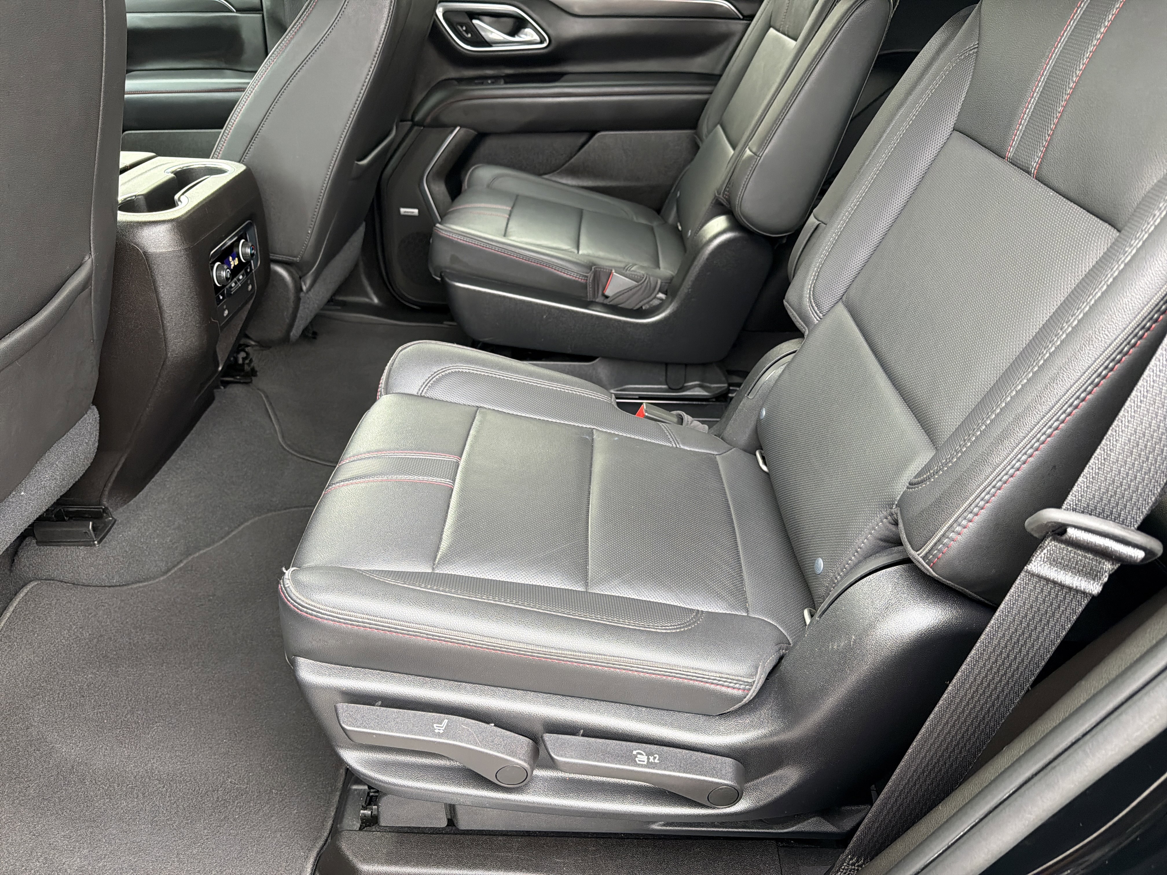 Used 2021 Chevrolet Tahoe RST w/ Luxury Package image 23