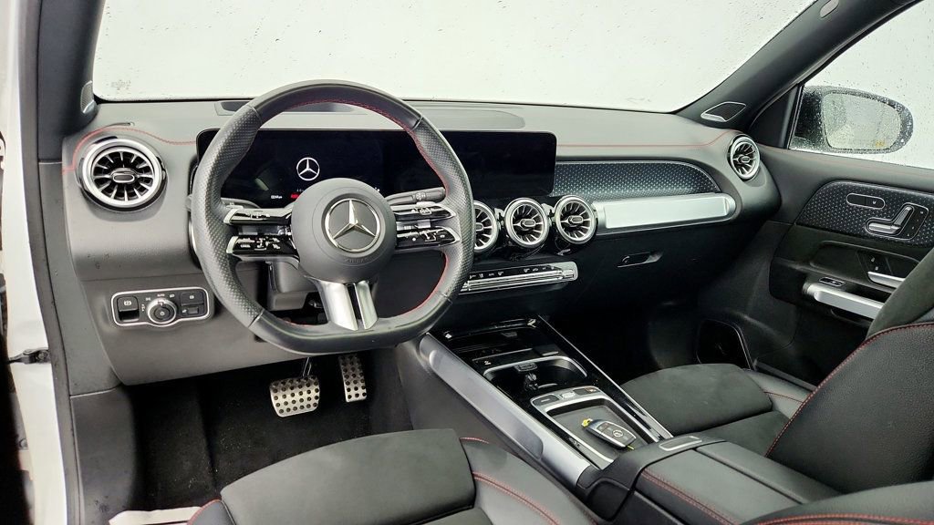Used 2024 Mercedes-Benz EQB 250+ image 11
