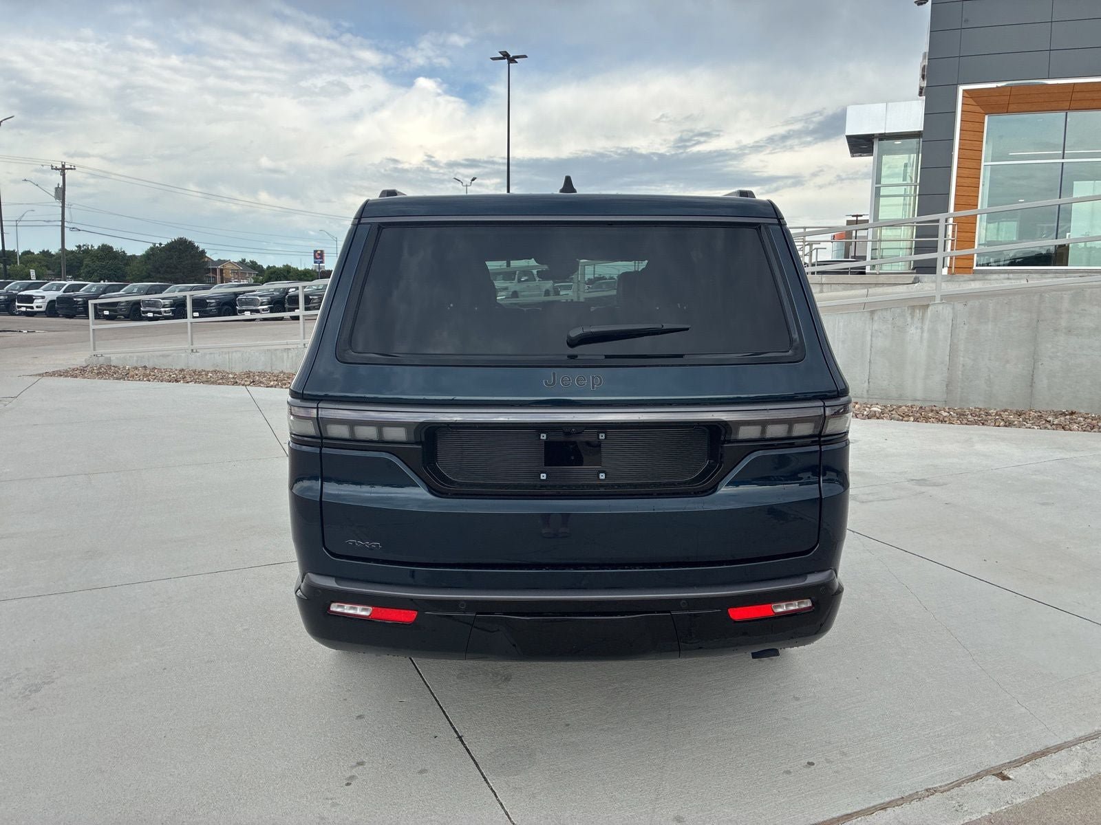 New 2026 Jeep Grand Wagoneer Limited AWD/4WD image 4