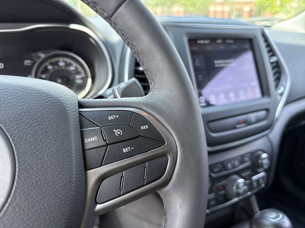 Used 2022 Jeep Cherokee Latitude Lux FWD image 14