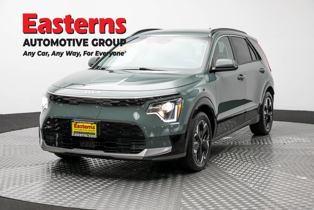 Used 2023 Kia Niro Wind w/ Wind Preserve Package FWD image 1