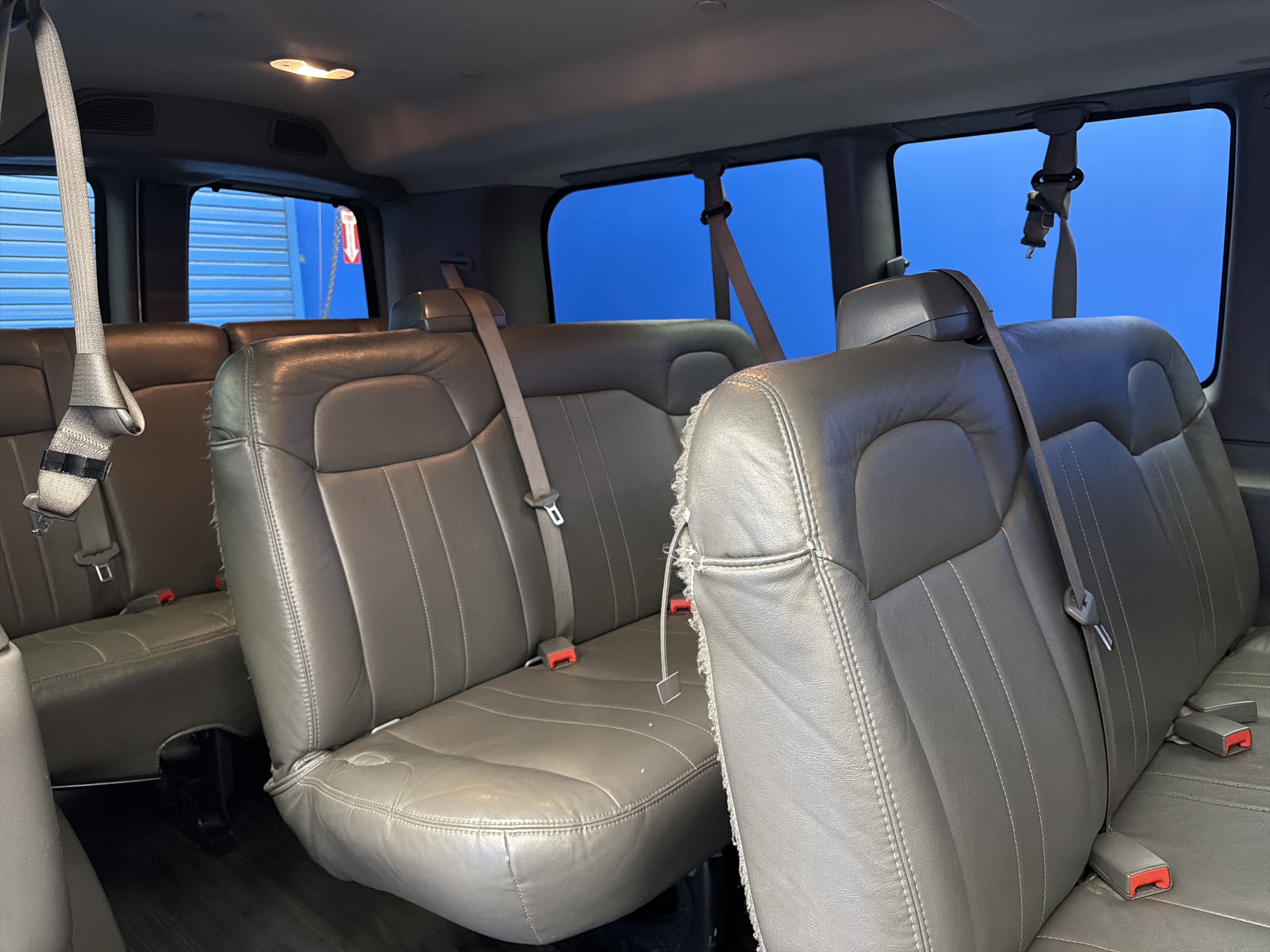 Used 2019 Chevrolet Express 3500 LS image 2