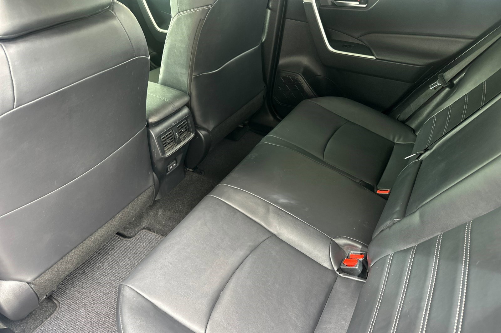 Used 2023 Toyota RAV4 XLE Premium AWD/4WD image 15