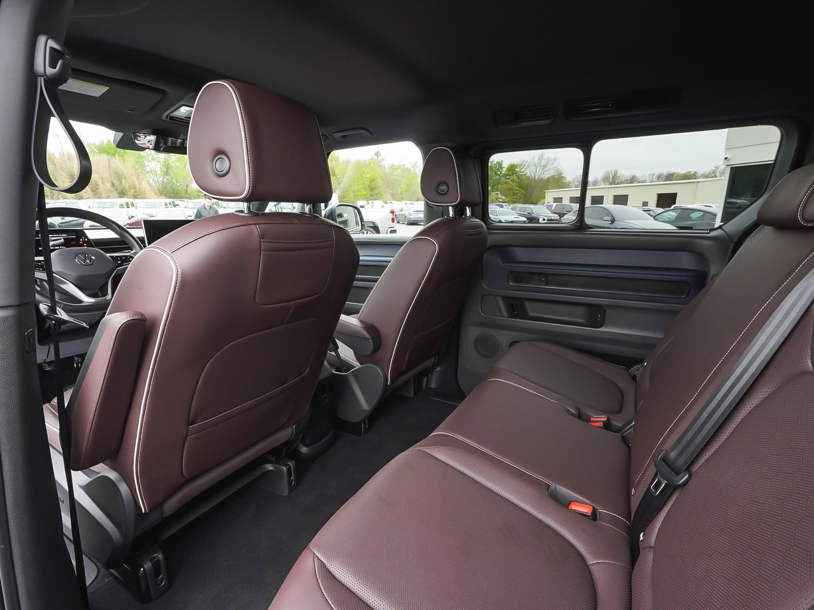 Used 2025 Volkswagen ID. Buzz Pro S RWD image 32