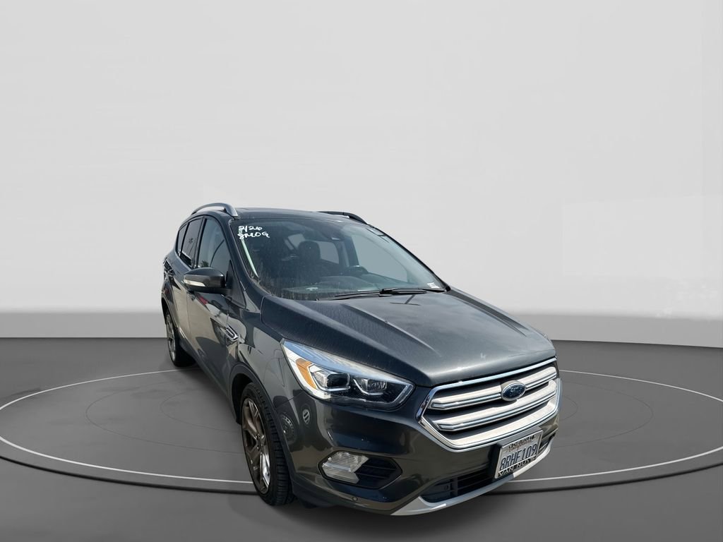 Used 2019 Ford Escape Titanium image 4