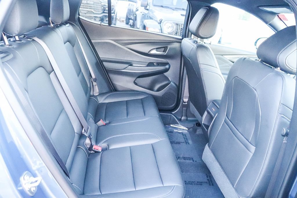 Used 2025 Buick Envista Sport Touring w/ Convenience I Package FWD image 18