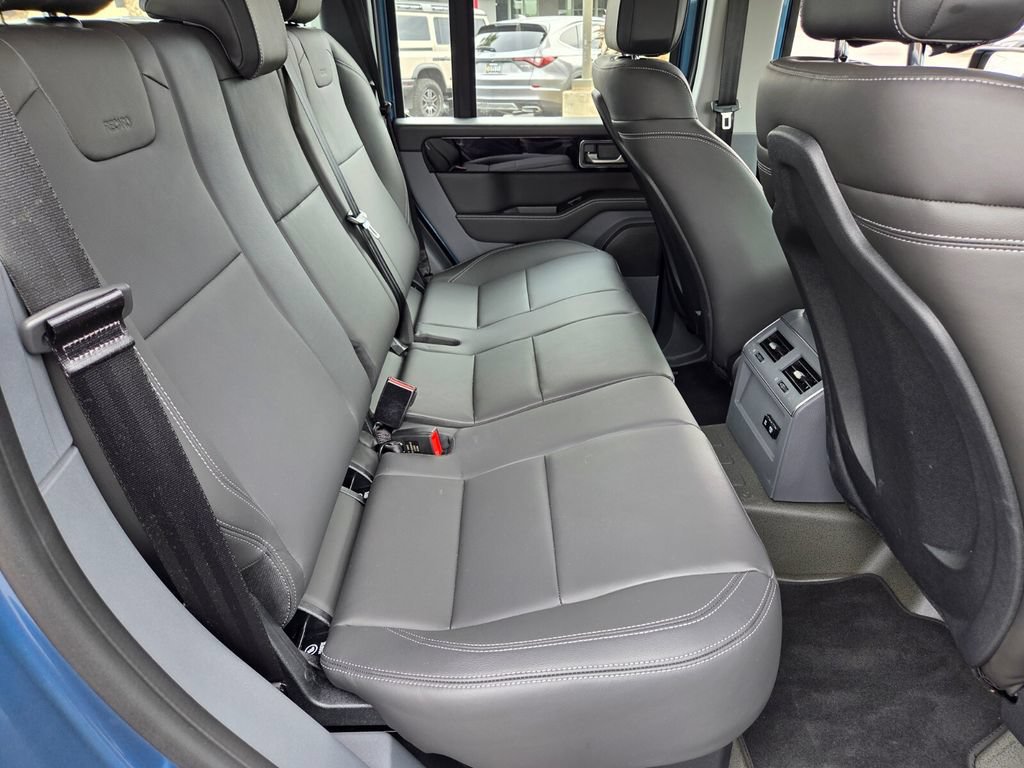 Used 2025 INEOS Grenadier AWD/4WD image 15