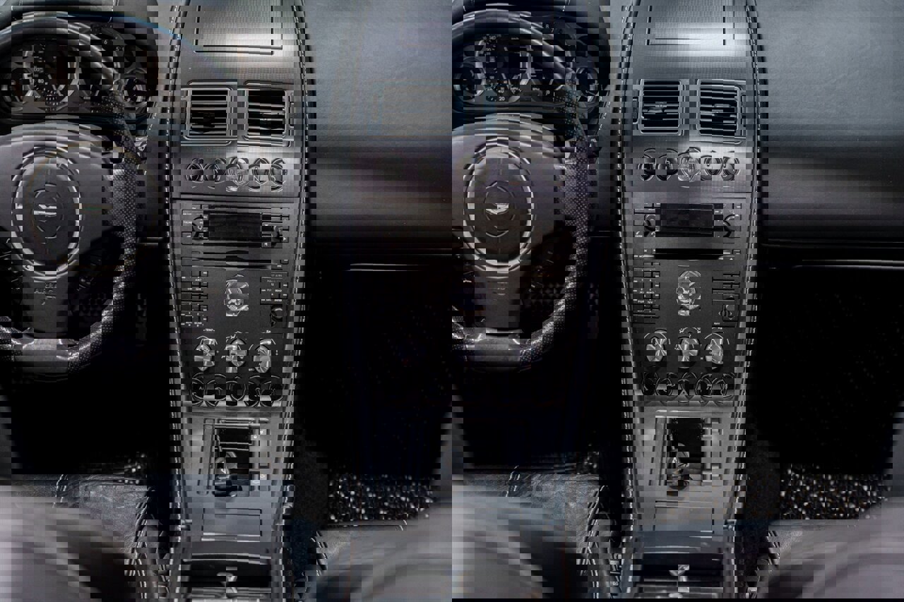 Used 2008 Aston Martin V8 Vantage Roadster image 15