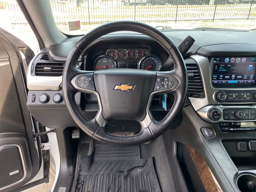 Used 2020 Chevrolet Suburban LT image 15