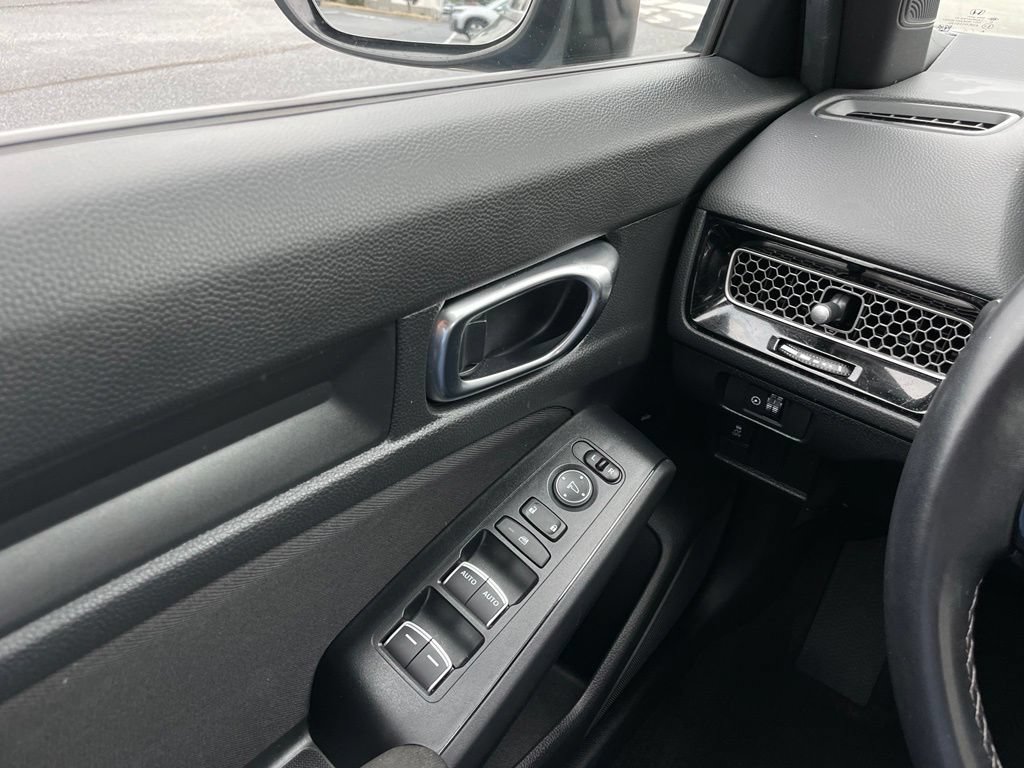 Certified 2025 Honda Civic Sport image 22
