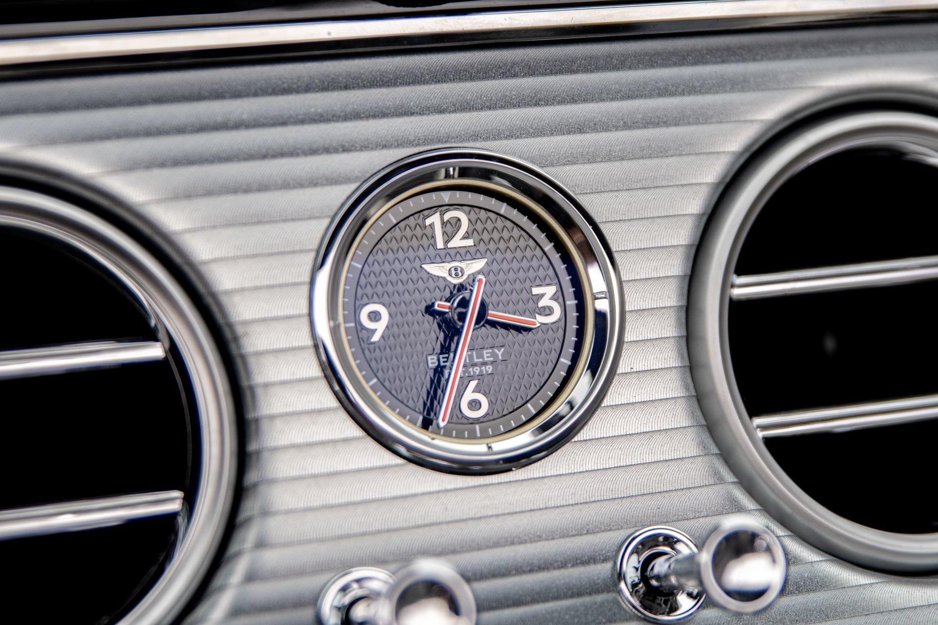 New 2026 Bentley Continental GTC AWD/4WD image 32