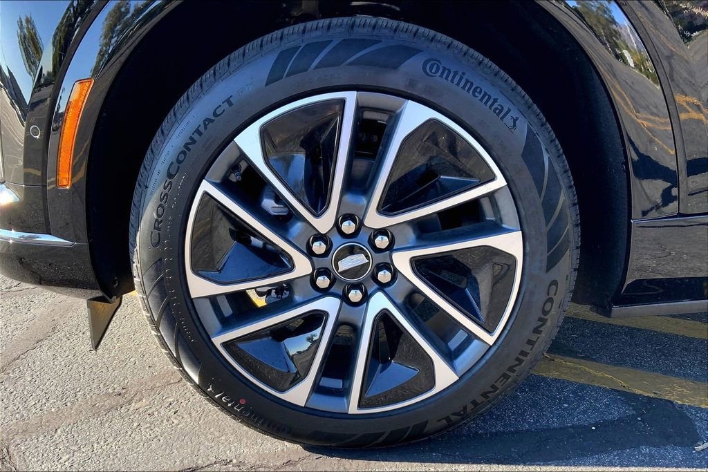 New 2026 Cadillac Optiq Sport 2 image 13